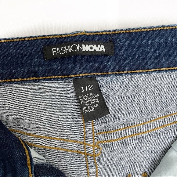 FASHION NOVA JEANS - Picture 5 of 5